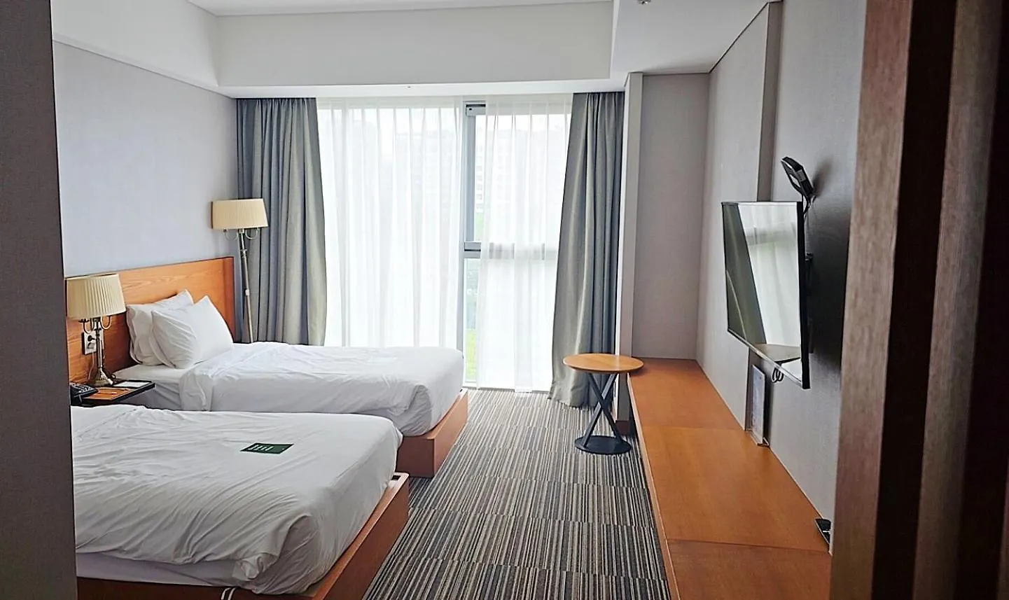 Golden Tulip Incheon Airport Hotel