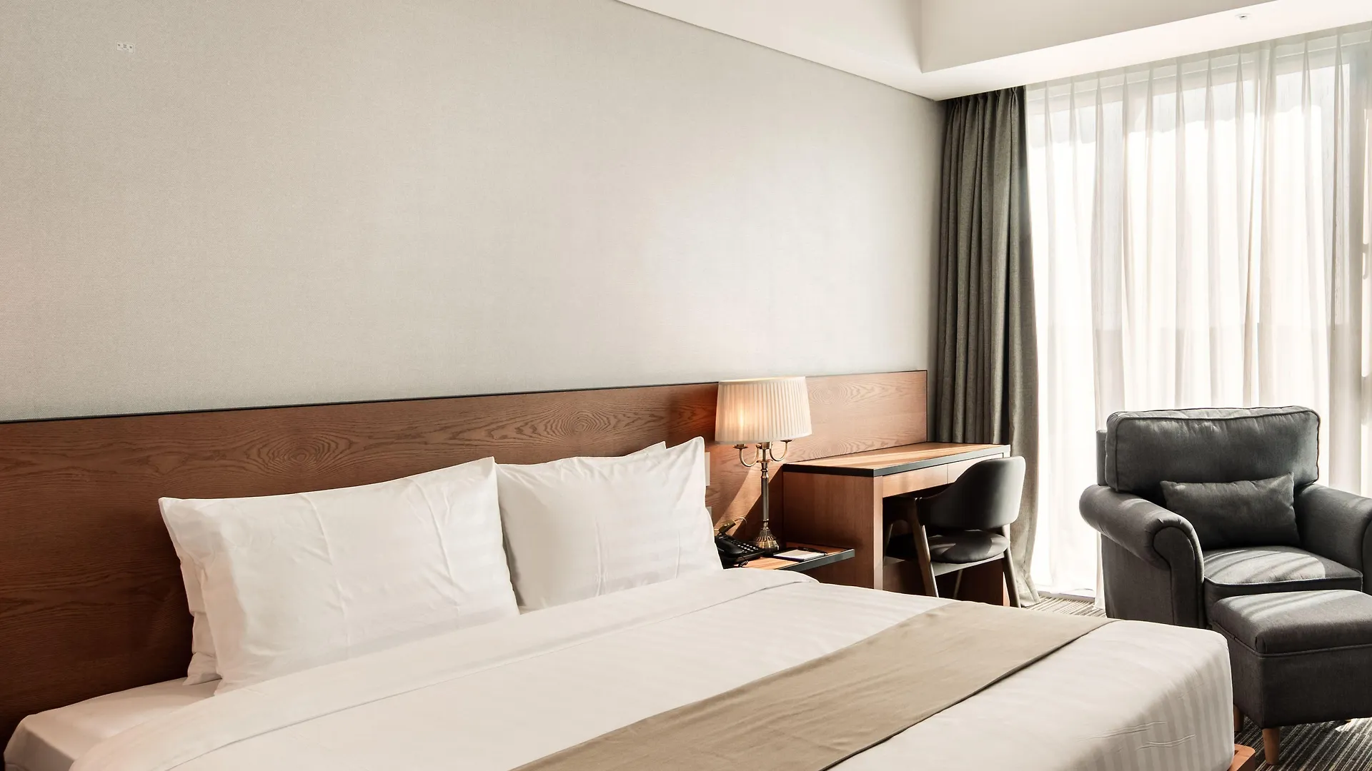 Golden Tulip Incheon Airport Hotel