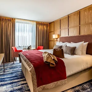**** Otel Skylon İrlanda